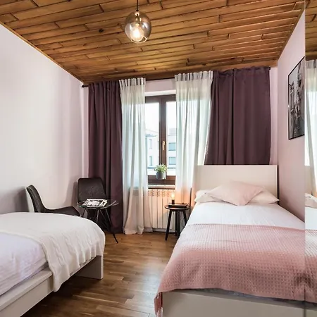 Urok Centrum: Podwójne Piękno Cracovia